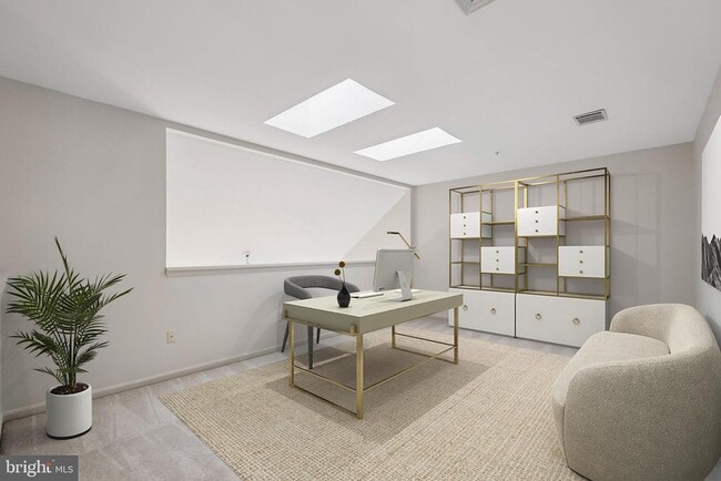 Building Photo - 15831 Glacier Ct