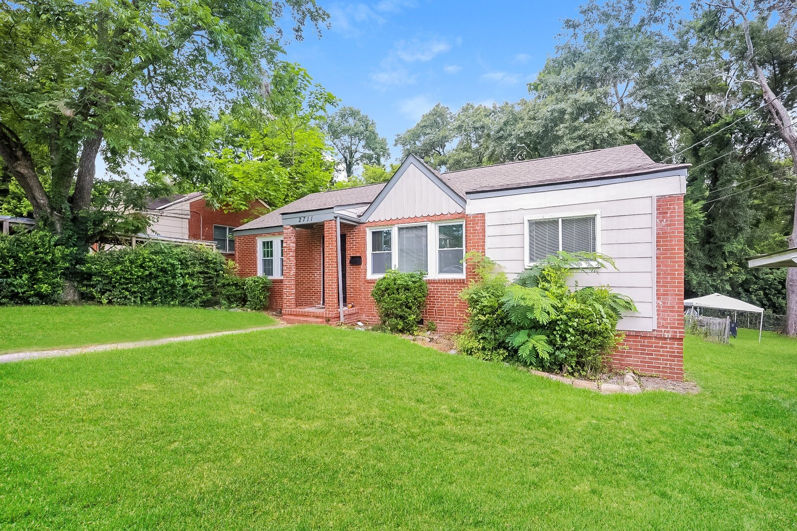 Building Photo - 2711 King St