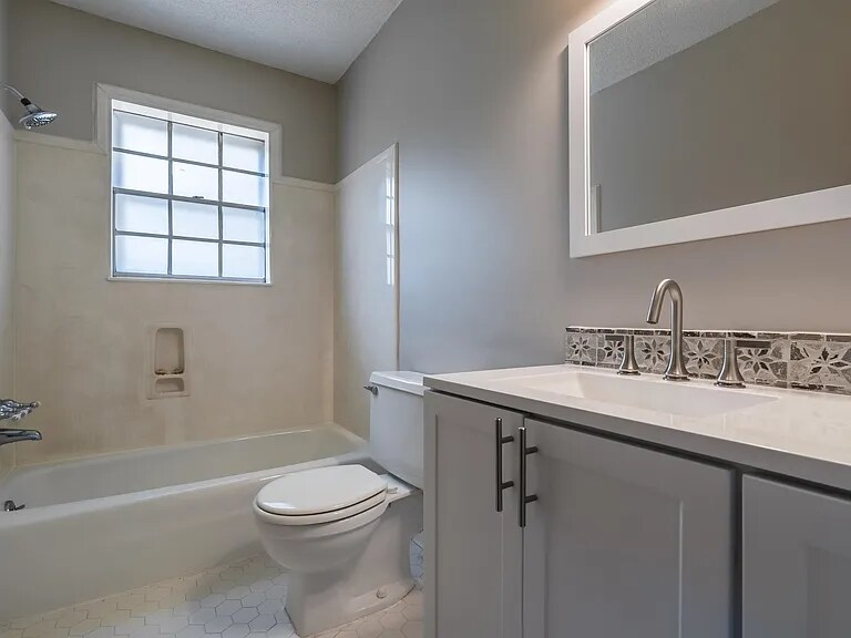 Building Photo - 5714 Sleepy Woods Cove