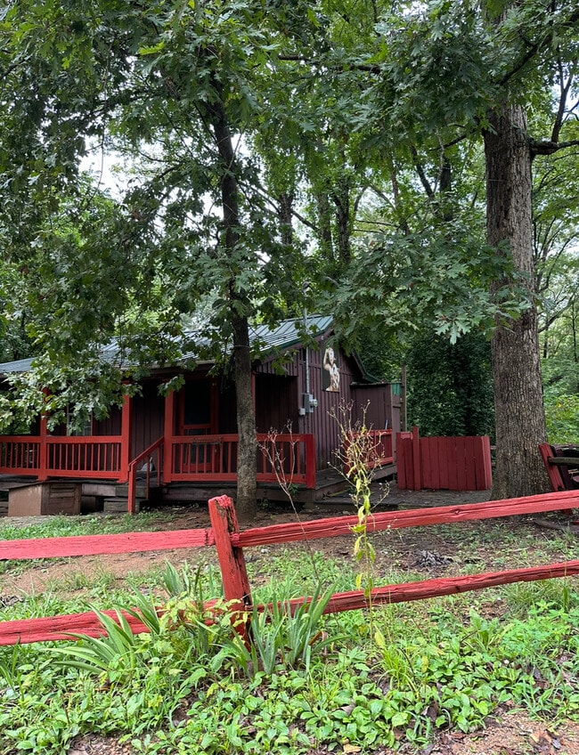 Primary Photo - 456 Pentecostal Campground Rd
