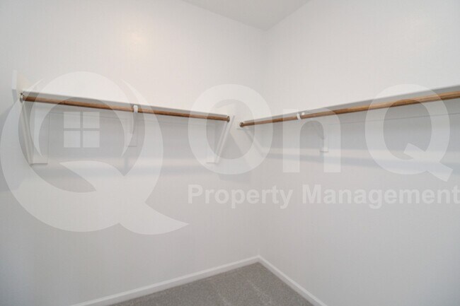 Building Photo - 4715 E Danta St