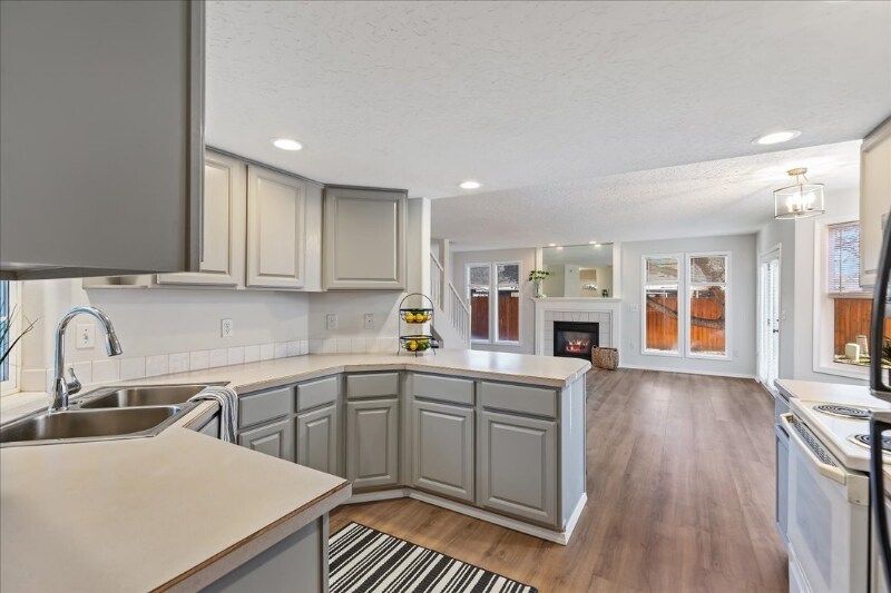 Building Photo - 7826 W Holt Ct