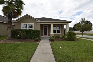Building Photo - 708 Lake Tarpon Way