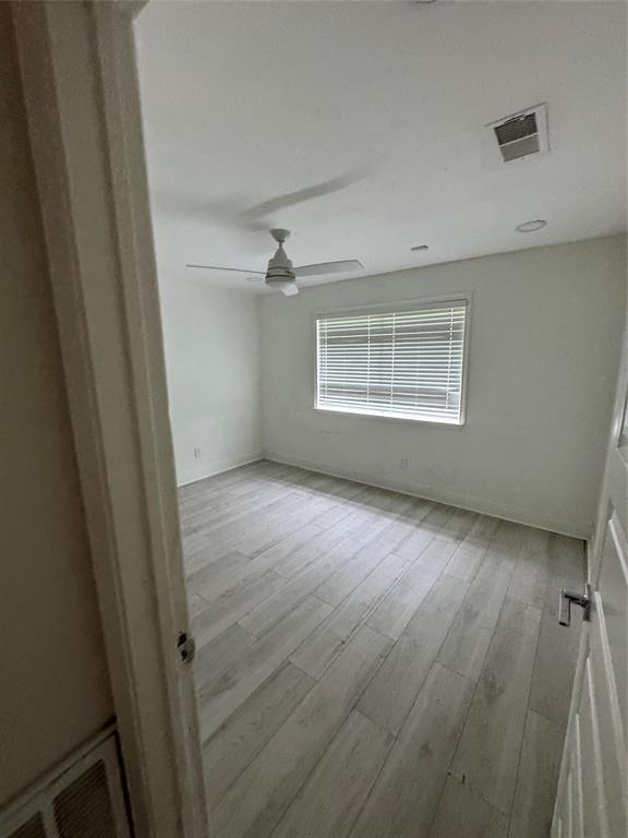 Building Photo - 3723 Westmeadow Dr