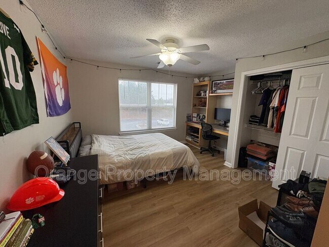 Building Photo - 1331 Harts Ridge Dr