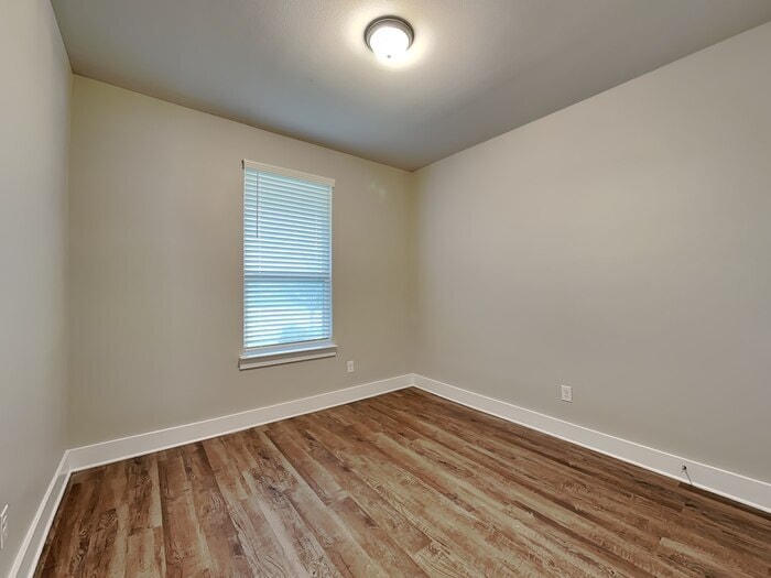 Building Photo - 1439 Marvin Gardens