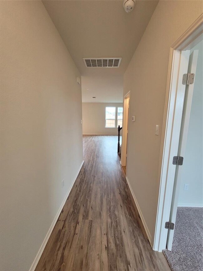 Building Photo - 171 Purple Heart Dr