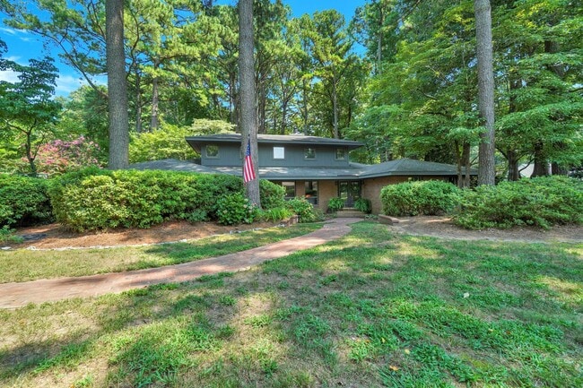 Building Photo - A Custom Home in Alanton - 1-Acre Wooded L...