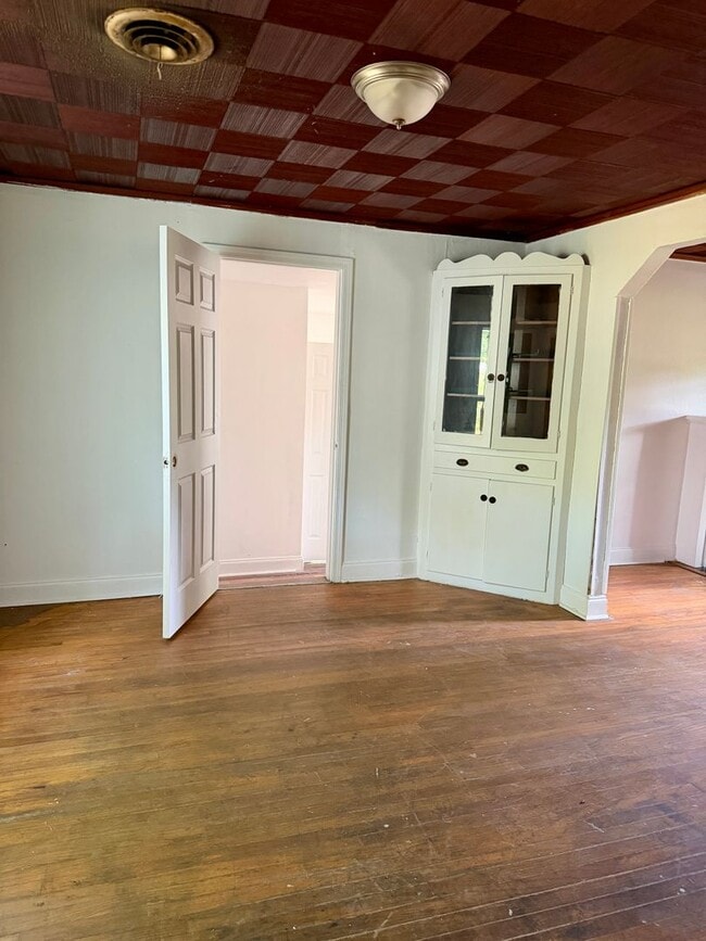 Building Photo - 3108 Syphon St