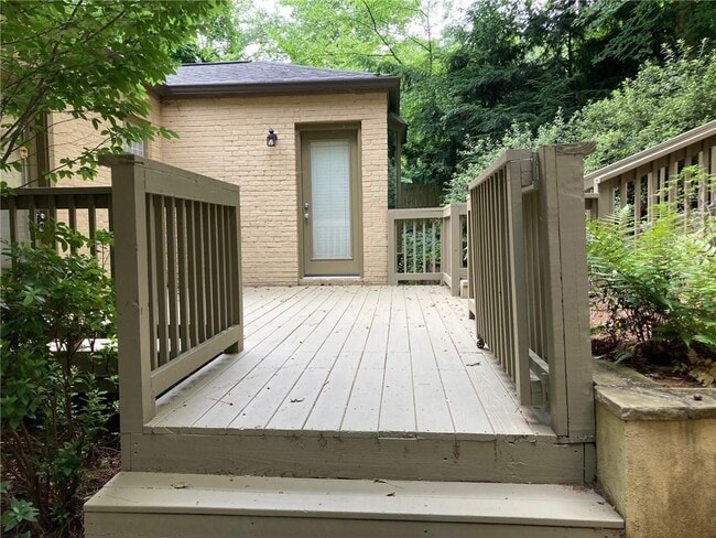 Building Photo - 49 Putnam Cir NE