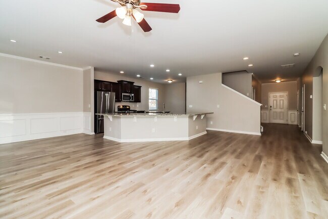 Building Photo - 311 Upper Pheasant Ct