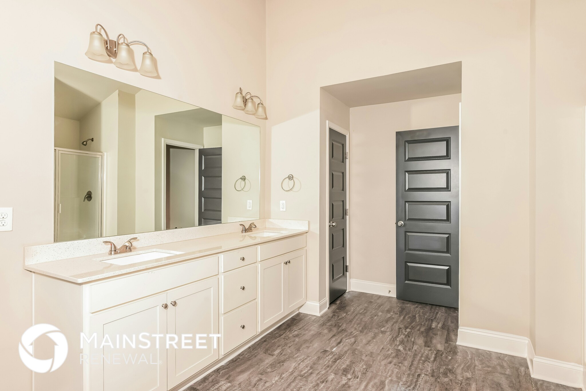 Building Photo - 747 Overlook Gln Dr