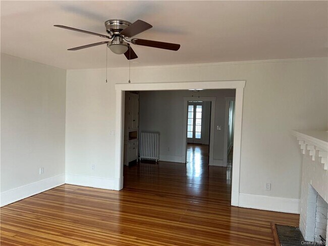 Building Photo - 172 Grand St