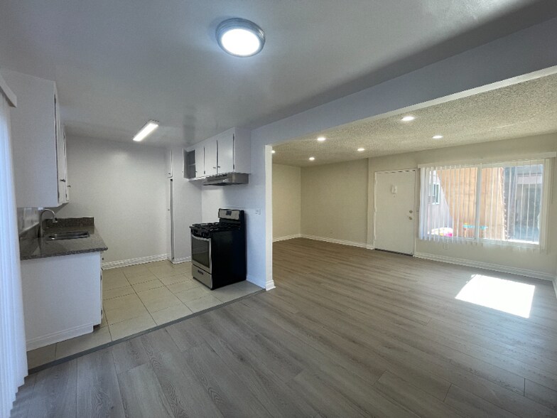 Building Photo - 19405 Haynes St