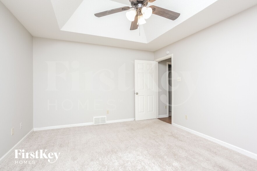 Building Photo - 4381 Whispering Bend Dr