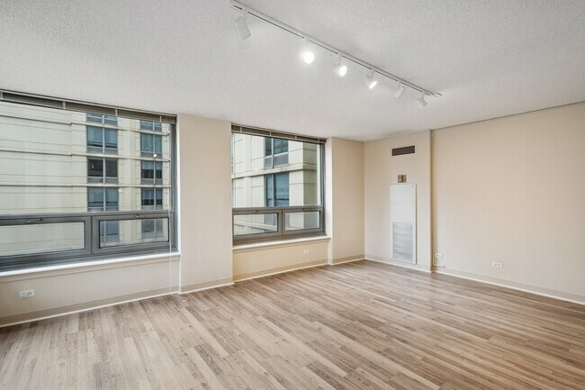 Building Photo - 440 N Wabash Ave