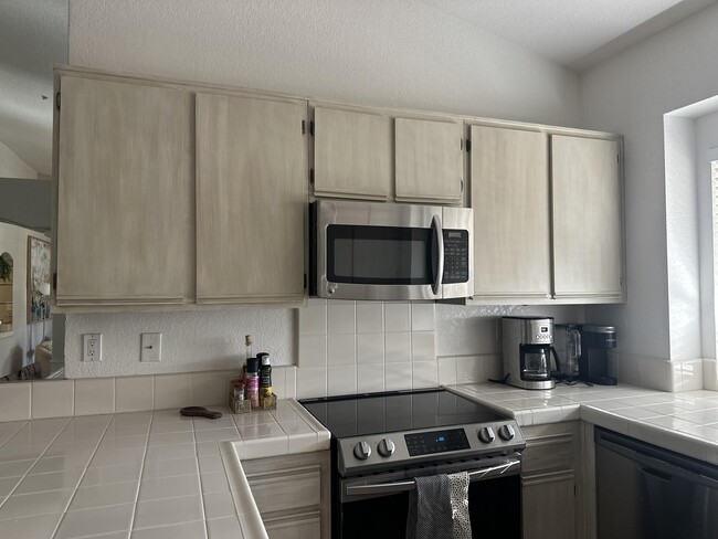 Building Photo - 42315 Liolios Dr
