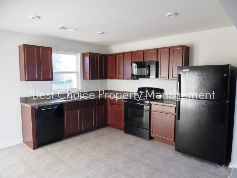 Building Photo - 404 Brookshade Way