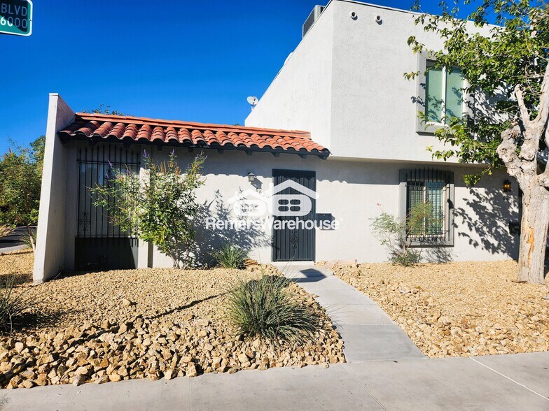 Primary Photo - 6020 Carmen Blvd