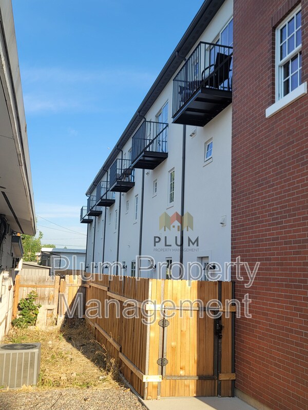 Building Photo - 2023 S Higgins Ave