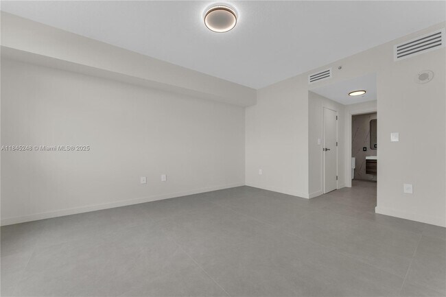 Building Photo - 140 S Dixie Hwy