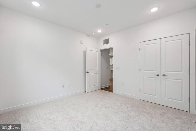 Building Photo - 21731 Dovekie Ter