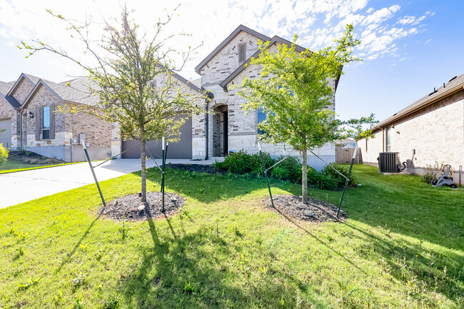 Building Photo - 5853 Bianca Dr, Round Rock, Texas 78665