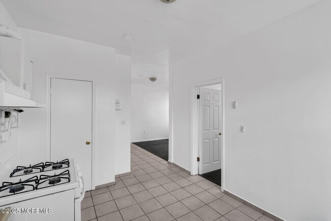 Building Photo - 720 Cortlandt St