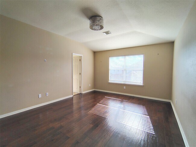 Building Photo - 6334 Richland Hills Dr