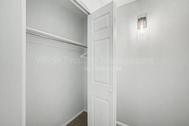 Building Photo - 9037 E Nassau Ave