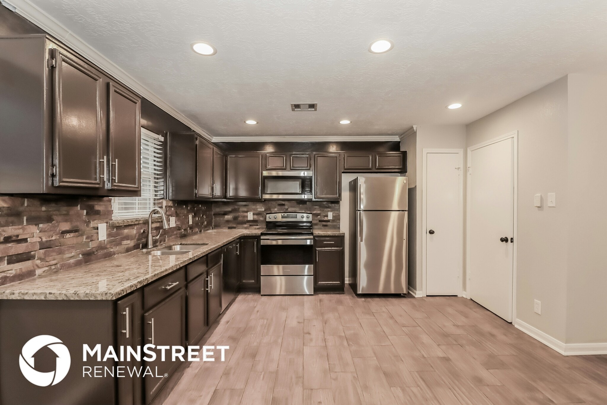 Building Photo - 11806 Perry Rd