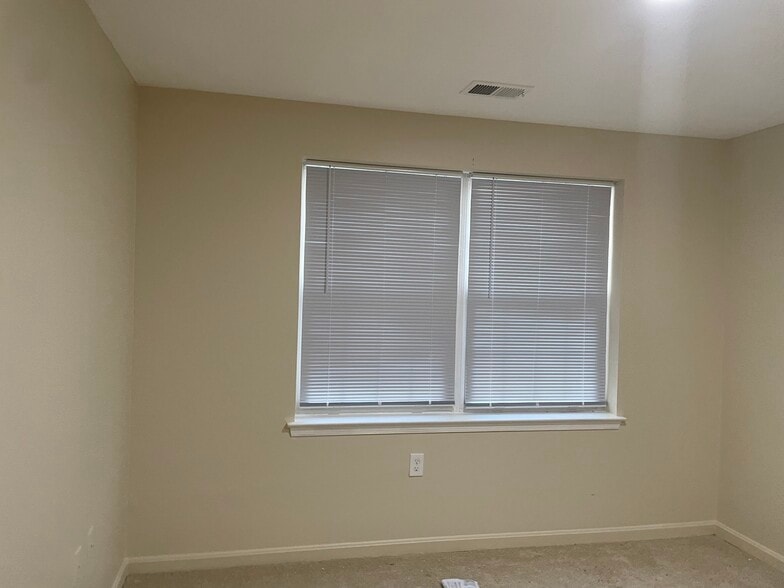 Bedroom 2 - 18308 Streamside Drive