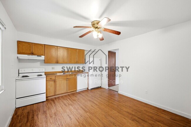 Building Photo - 1577 Briarwood Ave