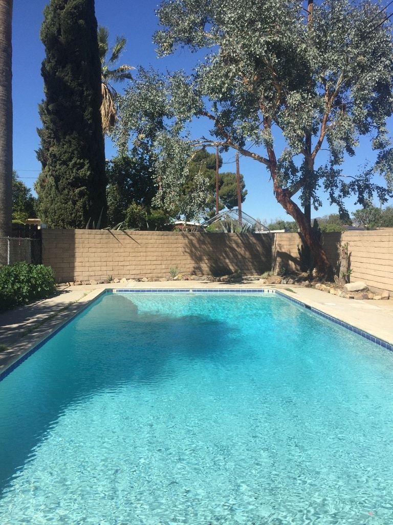 Large Swimming Pool - 13215 Ottoman St