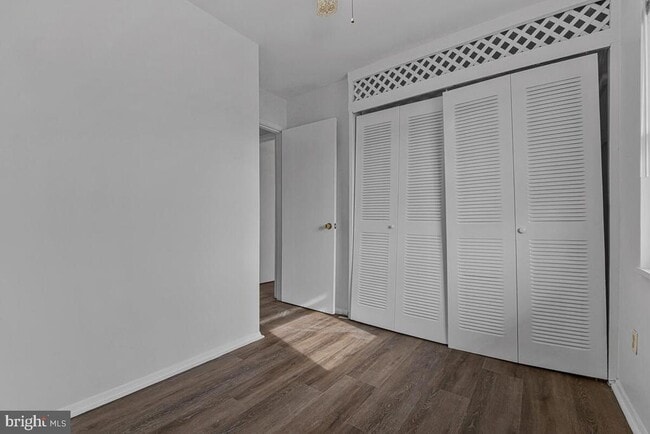 Building Photo - 908 Shelby Dr