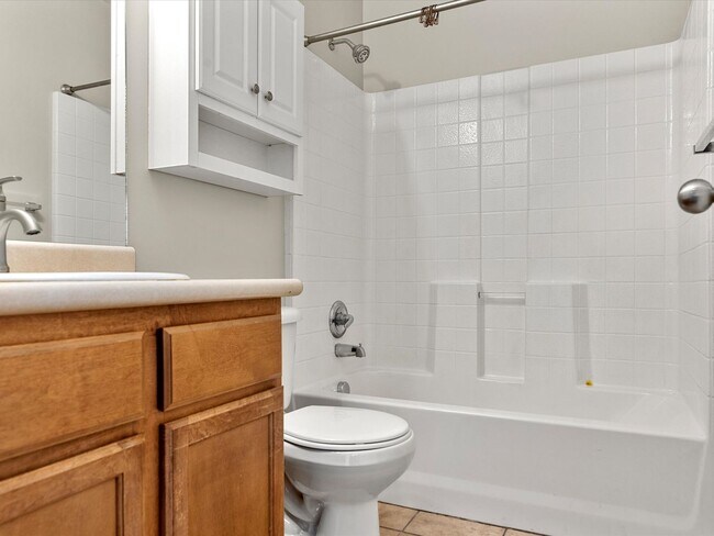 Building Photo - Newly Updated South Ogden Townhome | 3 Bed | Private Backyard | 2-Car Garage