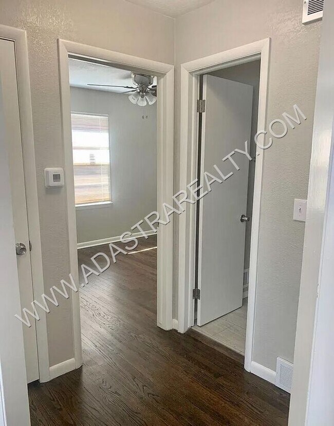 Building Photo - Beautiful Newly Remodeled Raytown Home-Coming SOON!!