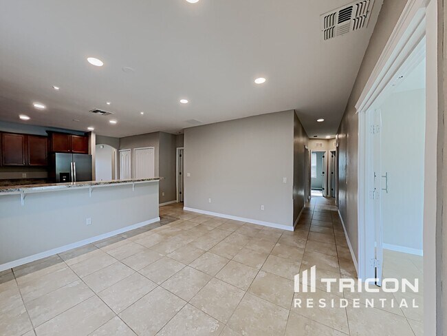 Building Photo - 113 Prairie Falcon Dr