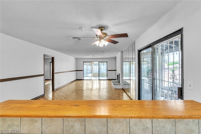 Building Photo - 2457 Swan Ln