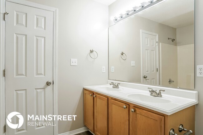 Building Photo - 4900 Heatherfield Way