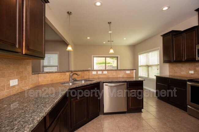 Building Photo - 2510 Ridgewood Way