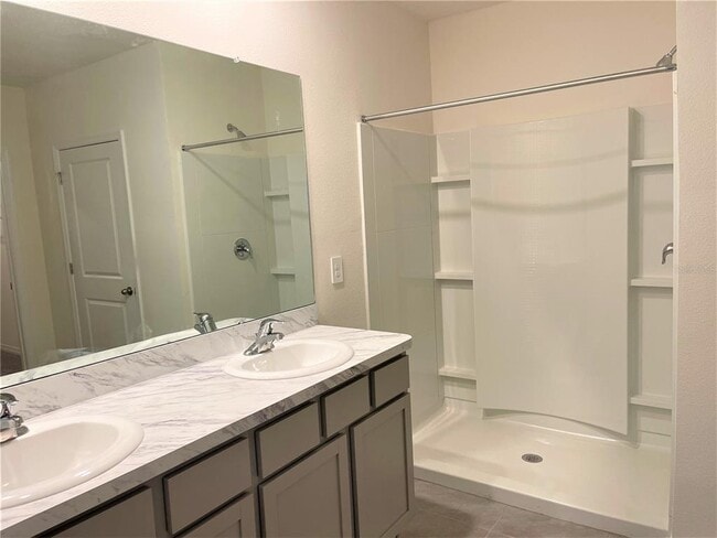 Building Photo - 5105 Sultana Cv