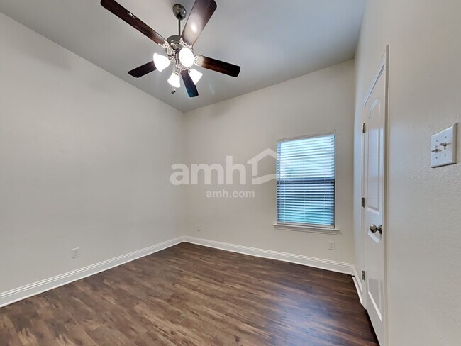 Building Photo - 1802 Bertino Way