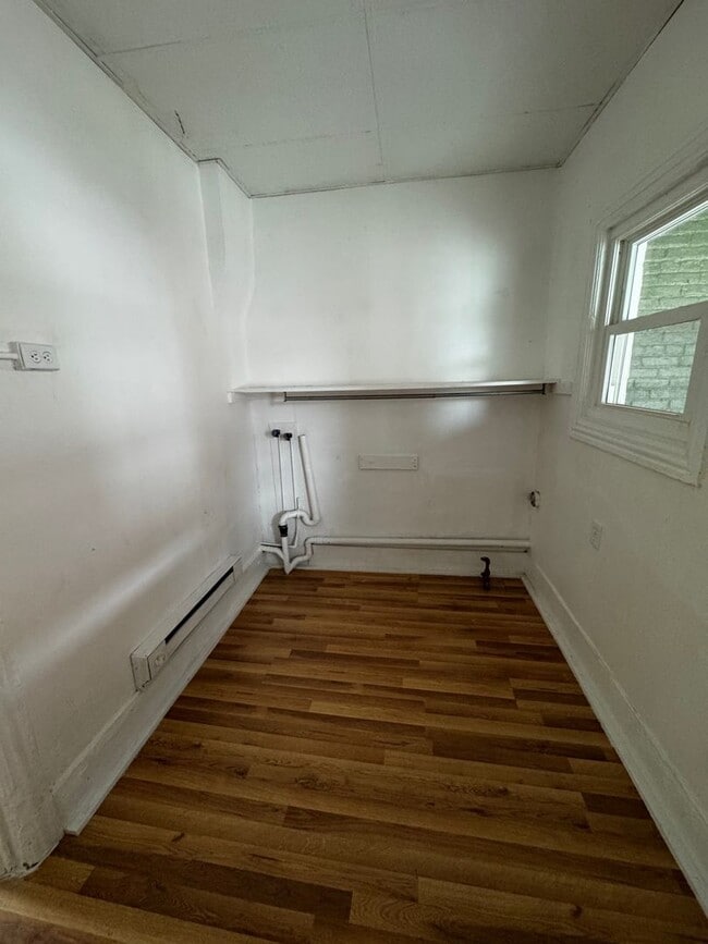 Building Photo - 4 Bedroom Row Home-39 N 10th St, Lebanon, PA