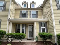 Building Photo - Charming 2BD, 2.5BA Cary Townhome with Sto...