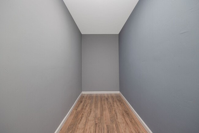 Building Photo - Recently Renovated 2 Bedroom Home with All...