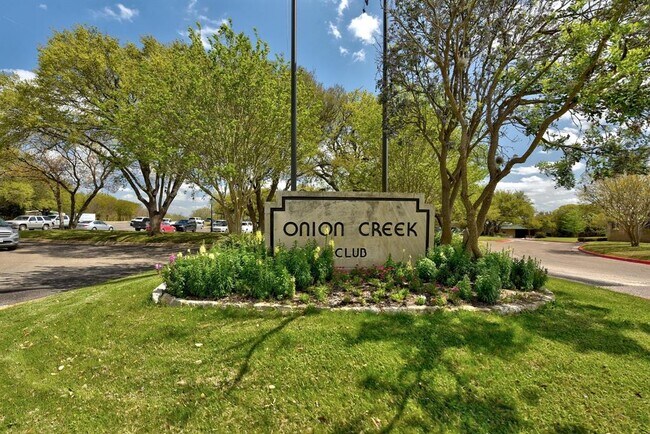 Building Photo - 2303 Inverrary Cir