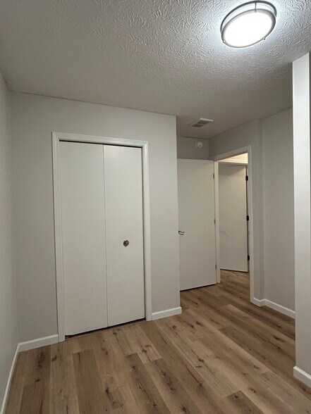 Bedroom #2 - 1406 W Division St