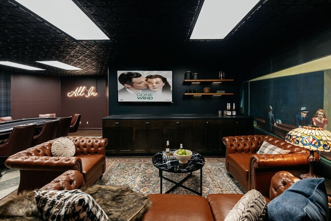 Building Photo - 33 Pinners Ln