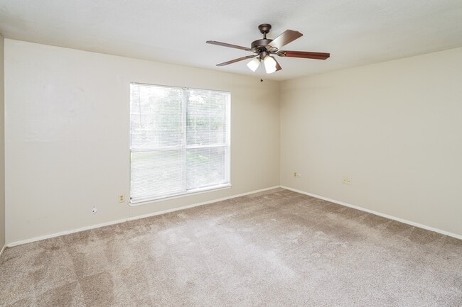 Building Photo - 19834 Packwood Dr